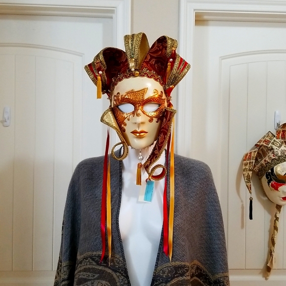 Beautiful Italian made Mask - Picture 1 of 7